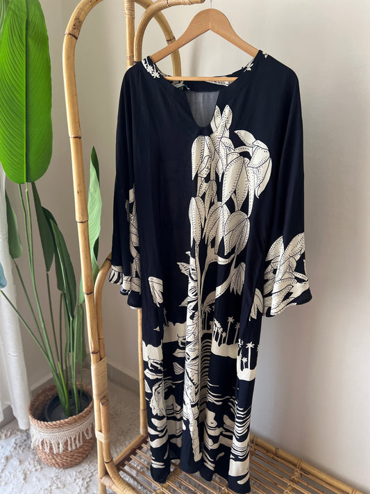 Black Butterfly Sleeves Dress With Side Slits